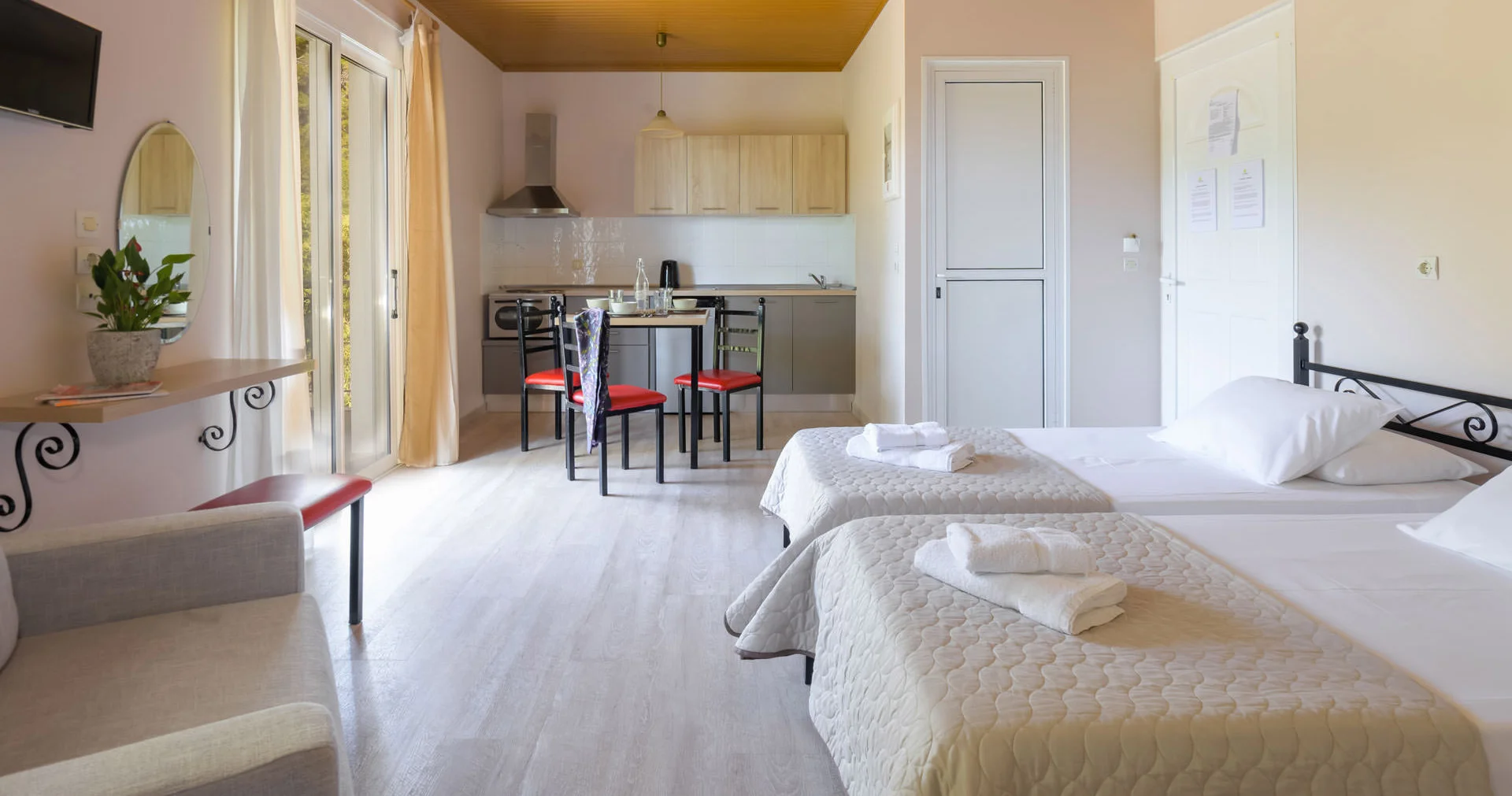 Kefalonia Apartments Argostoli - Kefalonia Studios Argostoli - Kefalonia Studios - Kefalonia Apartments - Accommodation Kefalonia - Apartments Kefalonia Airport - Studios Kefalonia Airport - Accommodation Argostoli Kefalonia